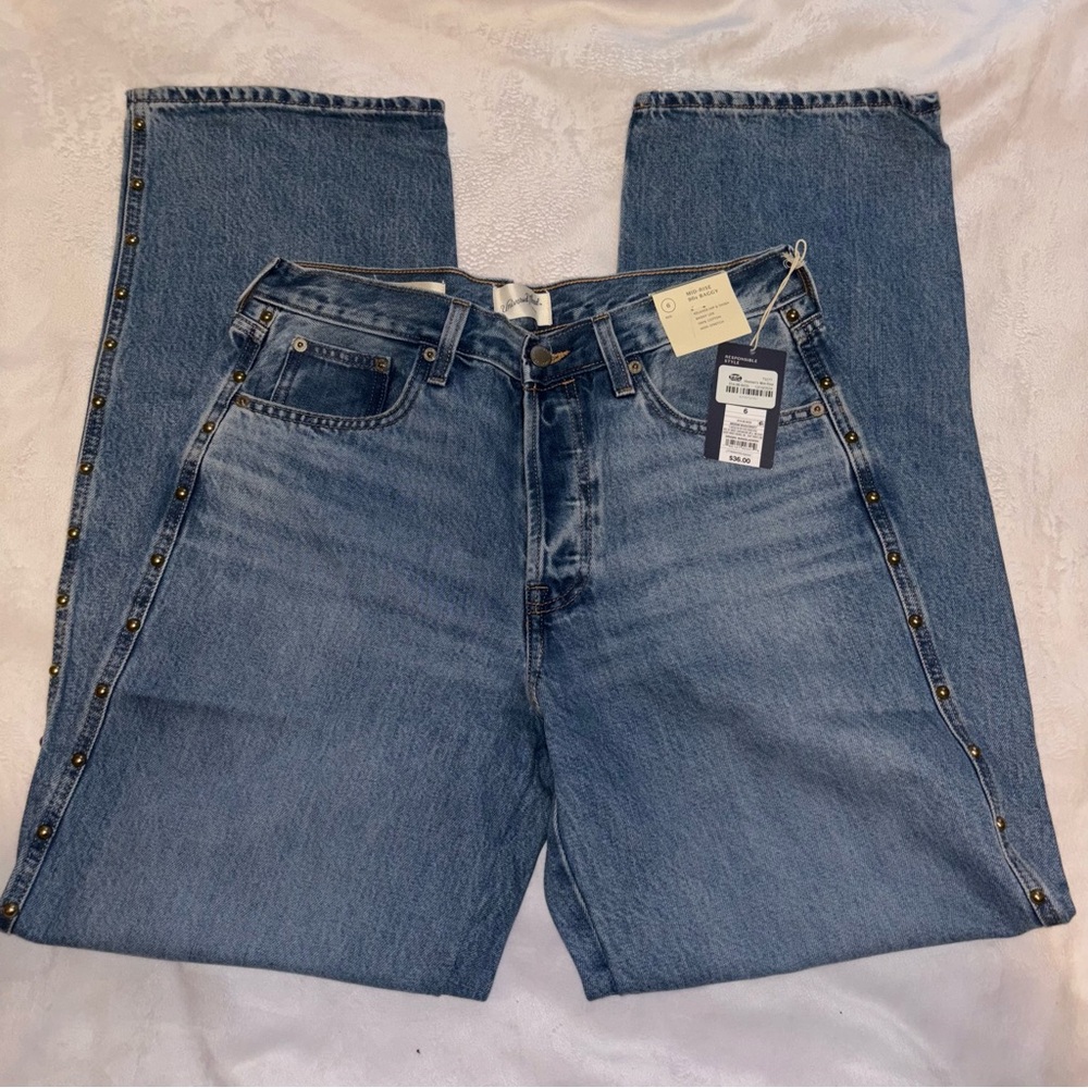 Universal Thread Women's Blue Straight Leg Jeans